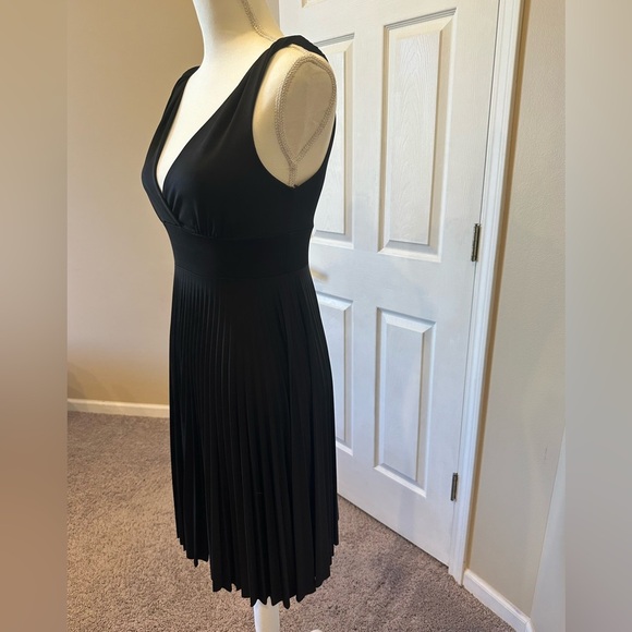 Soprano Black Pleated Midi Dress Deep V-Neck Fit and Flare Size Medium - Picture 6 of 11